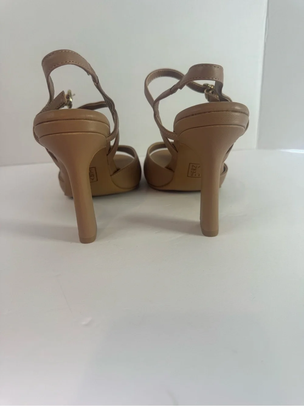Naturalizer Women’s Beige Leather Strappy Ankle Block Heel Sandals 9.5 NWOB